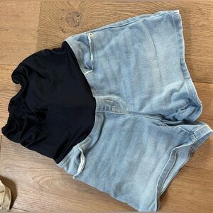 Maternity shorts size 2